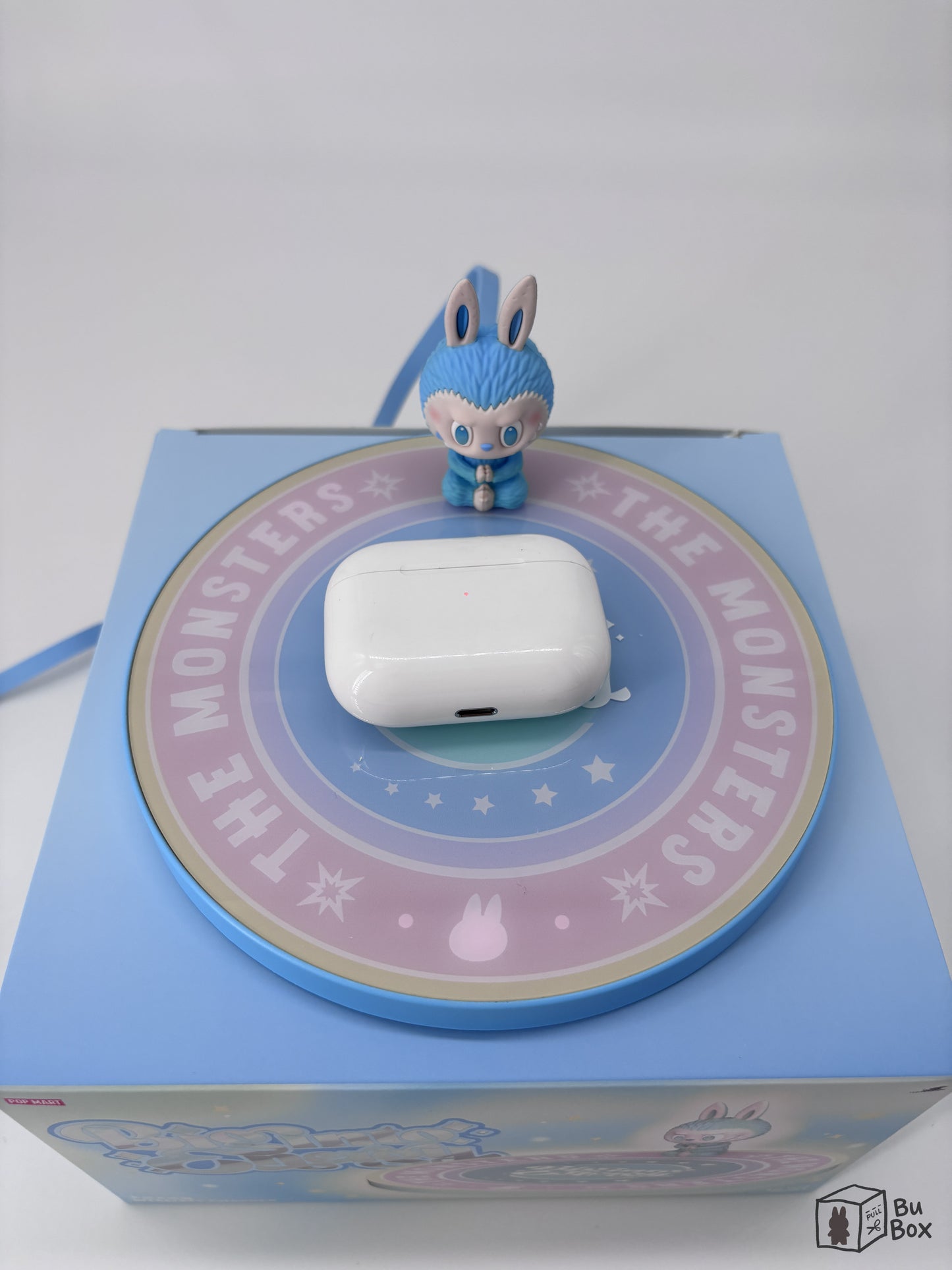 THE MONSTERS Labubu Big into Energy Series Wireless Charger featuring a vibrant and energetic Labubu character design, perfect for fans and collectors of Labubu's dynamic and functional accessories.